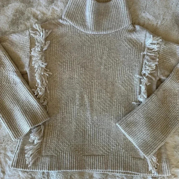 Woolrich Women's Cardinal Peak Textured Fringe Turtleneck Sweater in Burlap Sz M - Picture 8 of 10